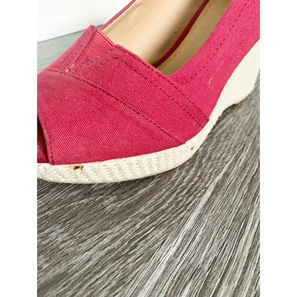 Qupid | Red Canvas Peep Toe Wedged Heels Size - Picture 10 of 10